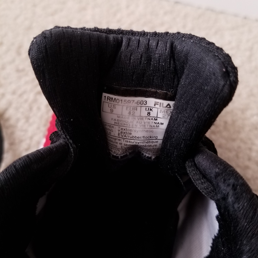 Men's FILA Red and Black Tennis Shoes - Picture 5 of 16